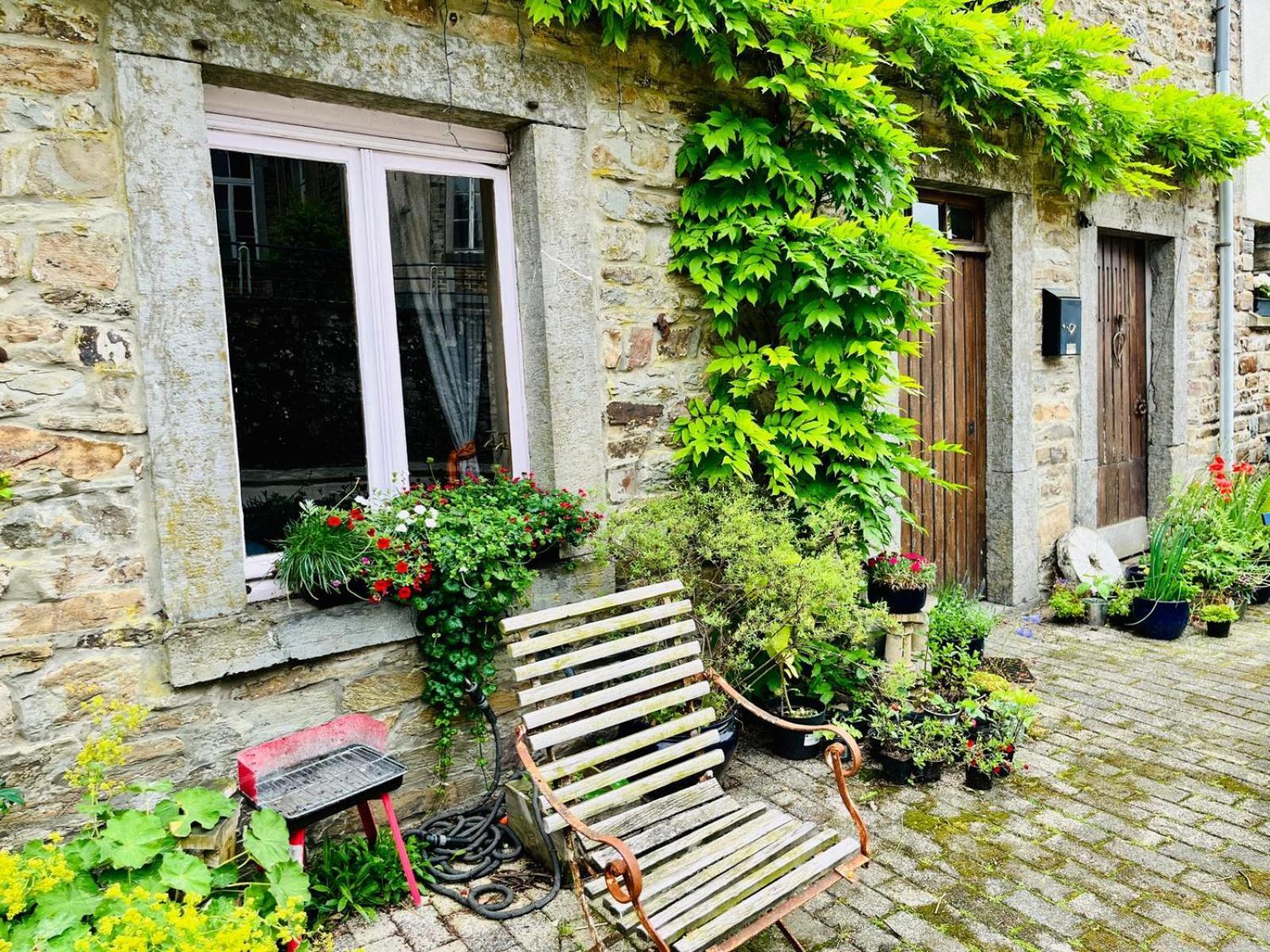 Sous Les Feuilles Redu Villa Dış mekan fotoğraf